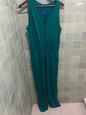 Kit and Ace / Green Sleeveless Jumpsuits  / SIZE M